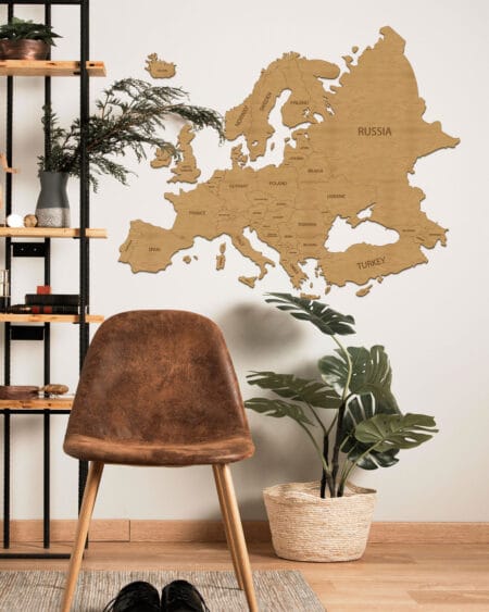 Drewniana mapa europy - dekoracja na scianę sikorka net