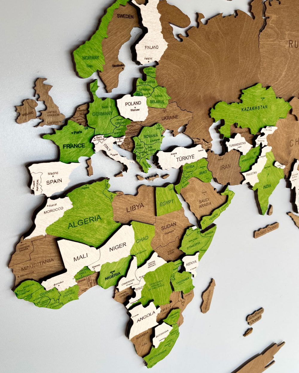 Drewniana Mapa Świata 3d na ścianę LIME (1)