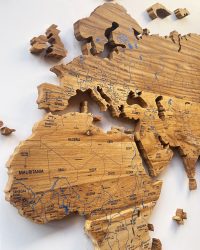 Mapa świata z litego drewna dębowego